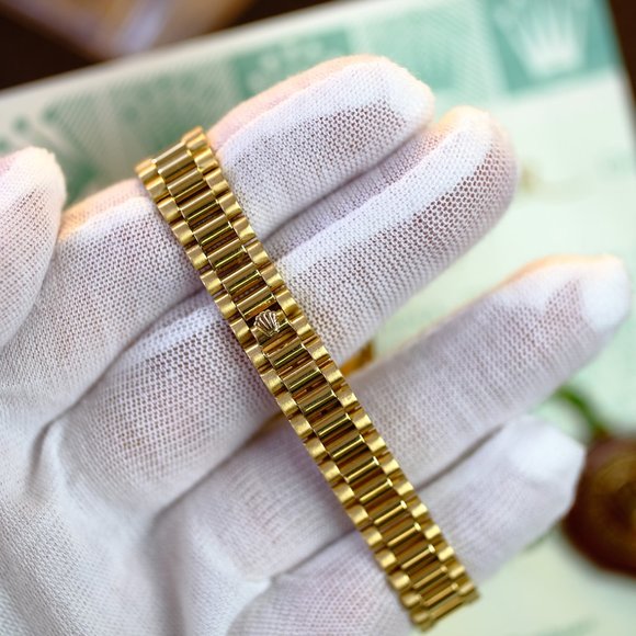 Rolex Ladies Datejust Factory Wood Dial 18K Gold - Picture 13 of 13